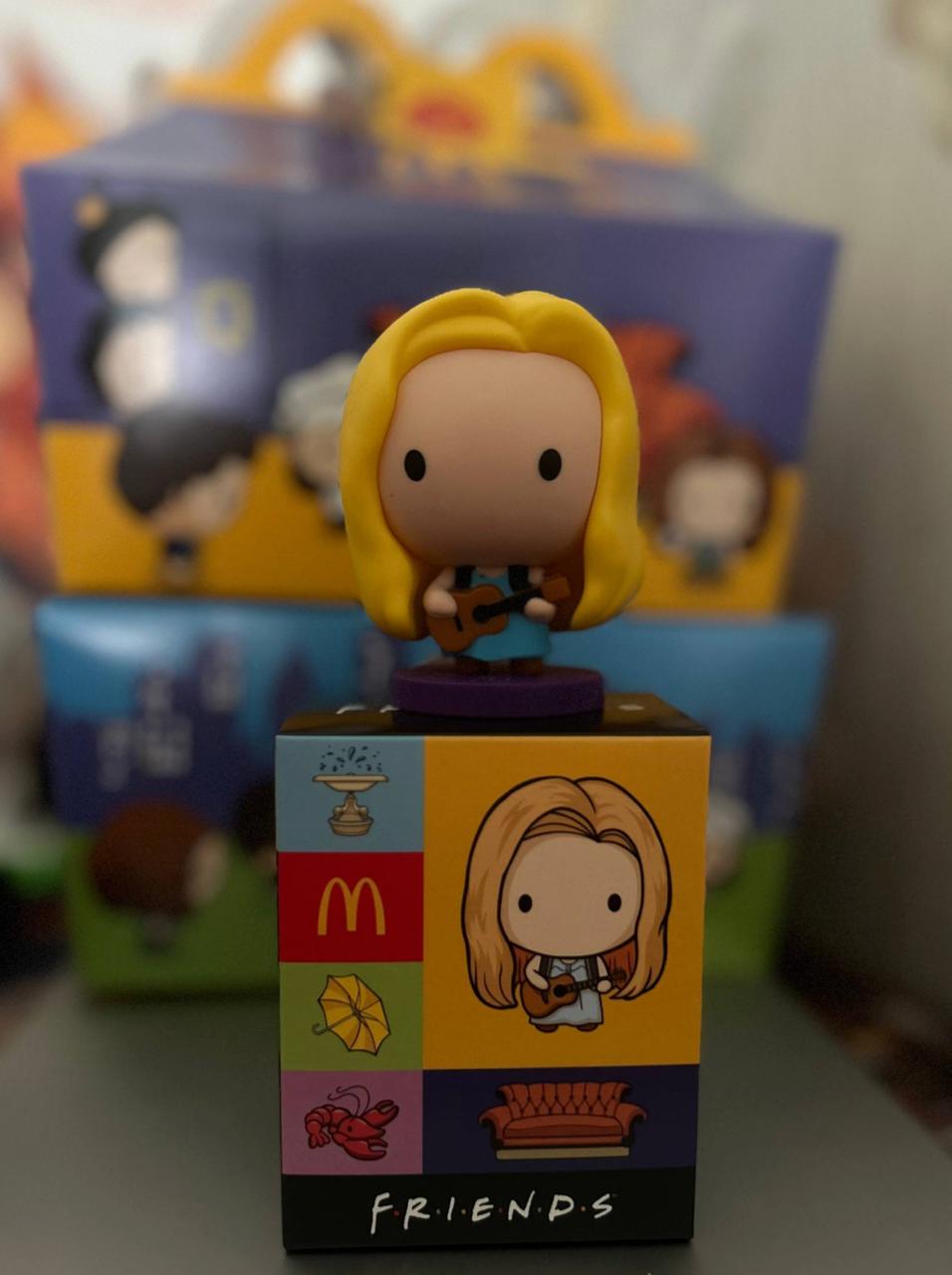 &quot;Друзі&quot; вже у McDonald’s: як виглядають іграшки та в якому меню їх шукати